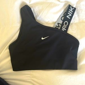 Nike Women's Pro Dri-FIT Swoosh Asymmetric Sports Bra - S